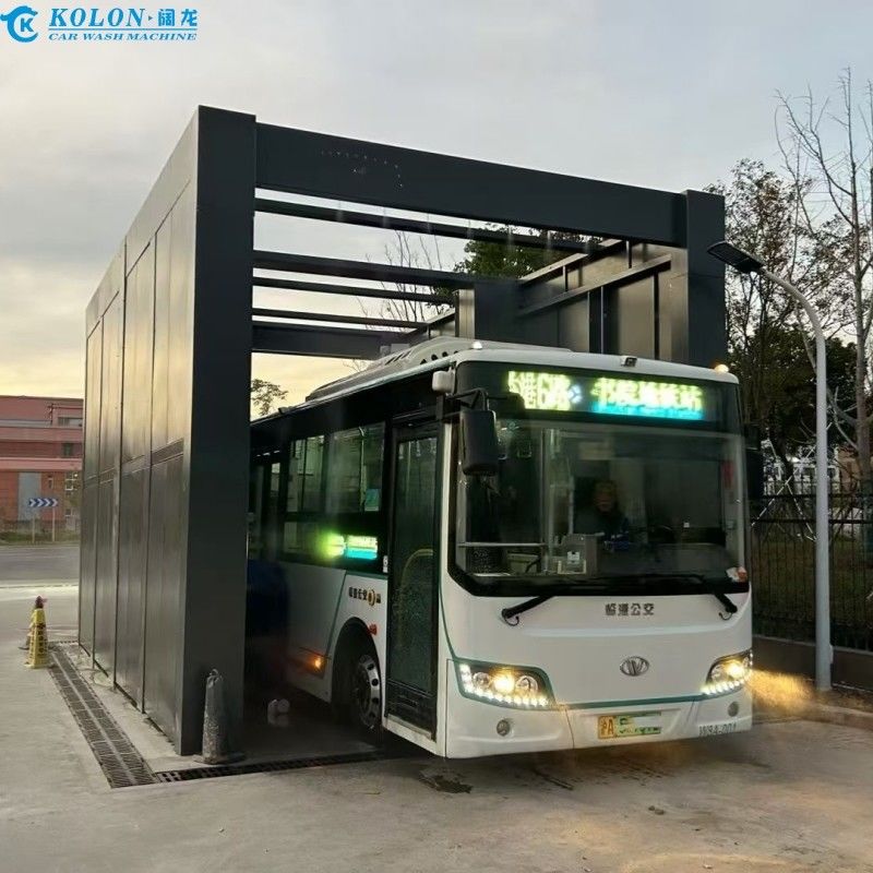 Oszczędność czasu 3-5 minut na samochód Maszyna czyszcząca autobus z nieograniczoną maksymalną długością